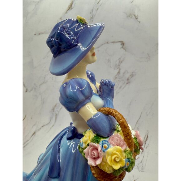 Royal Doulton Happy Birthday HN5428, 9" tall, Pretty Ladies, bone China - Picture 9 of 12